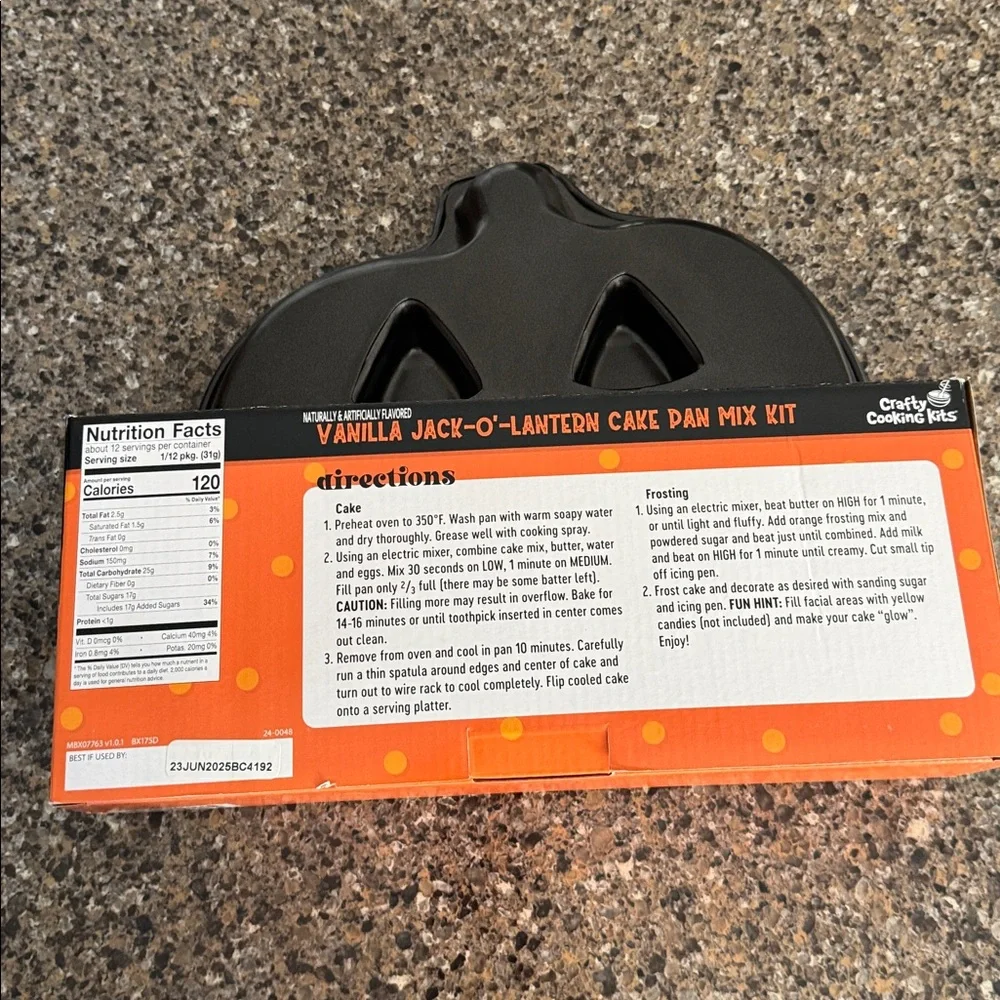 NEW Crafty Cooking Kits Jack-O'-Lantern Cake Pan